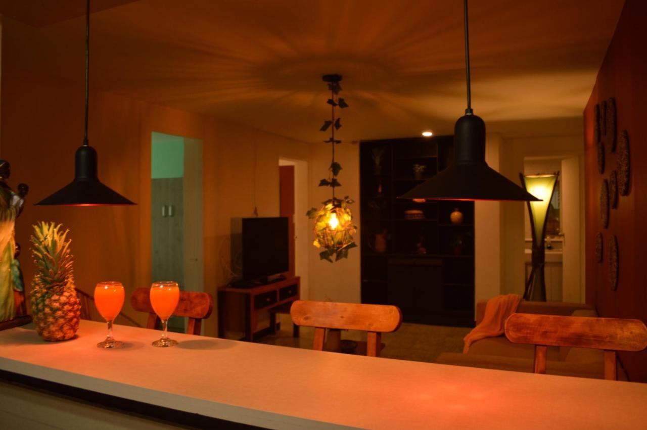 Africa House-Casa Hotel Laureles-La70 Medellín Exteriör bild